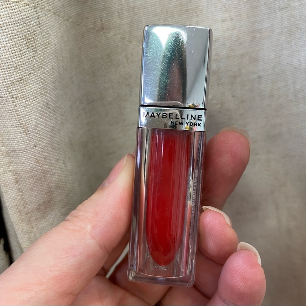 Maybelline Classic Red Lipstick - Picture 2 of 2